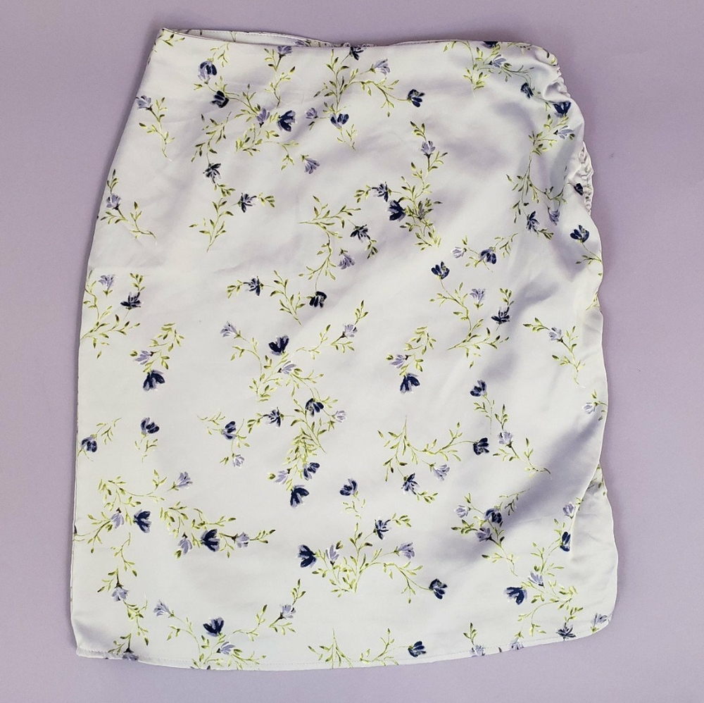 Trendy Silky Lavendar Pencil Skirt